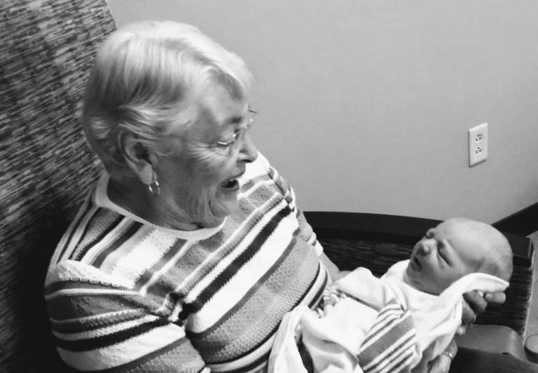 10 Top Tips for a New Grandma - Be the Best Grandparent!